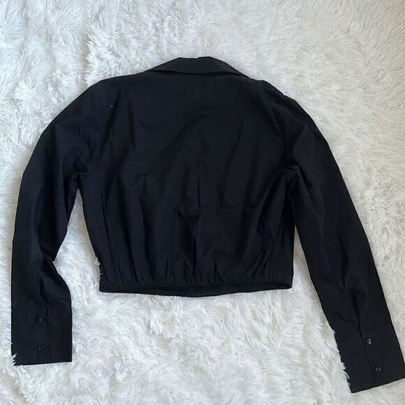 Abercrombie and Fitch Cropped Collared Blouse in Black size Medium - Picture 9 of 9